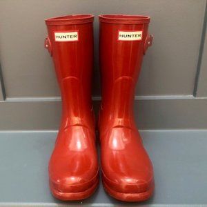Hunter High Shine Red Original Short back Rainboots Size 8 Women's! Almost New!